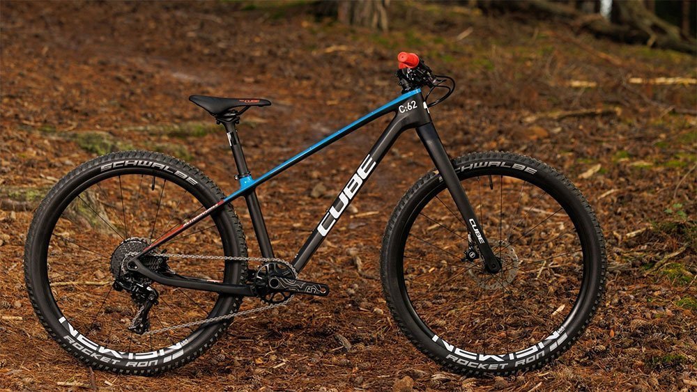 Cube Elite 240 C:62 SLX carbon´n´blue´n´red – Bild 6