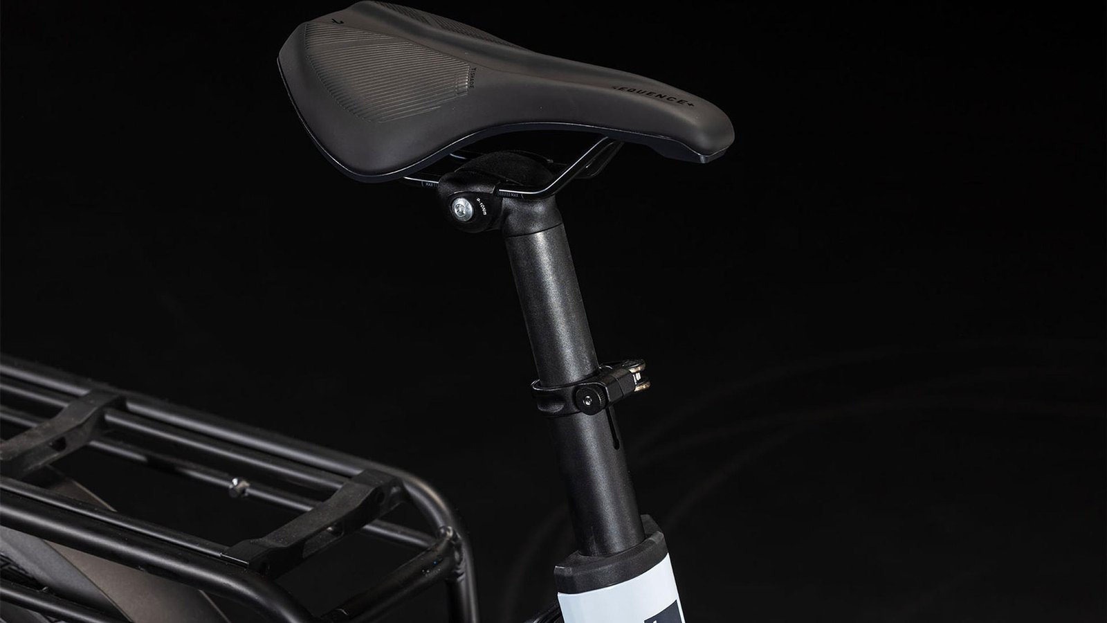 Cube Longtail Sport Hybrid 725 flashwhite´n´reflex – Bild 6